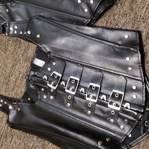 Vegan leather halter corset - Picture 2 of 3
